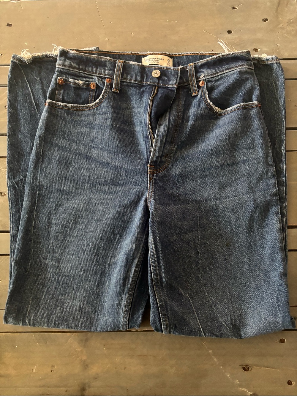 90’s Straight women’s Blue Denim Jeans Inseam-30” Waist 28”